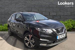 Nissan Qashqai 1.5 dCi N-Connecta (Glass Roof Pack) 5dr