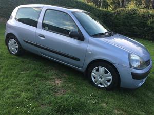  RENAULT CLIO EXPRESSION 1.4 AUTOMATIC in Wadhurst |