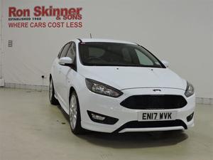 Ford Focus 1.0 ST-LINE 5d 124 BHP with Appearance Pack +