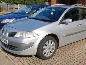 Renault Megane Estate  Silver in Maidenhead | Friday-Ad