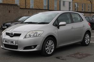 Toyota Auris T-SPIRIT VVT-I MM Semi Auto