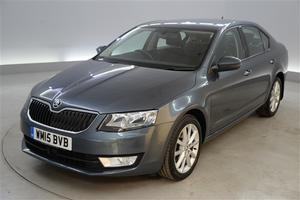 Skoda Octavia 2.0 TDI CR Elegance 5dr - DAB/CD/USB/SD -