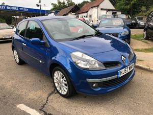 Renault Clio  in Woking | Friday-Ad
