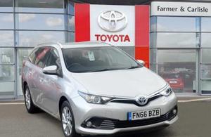 Toyota Auris 1.8 VVT-i HSD Business Edtion Touring Sports