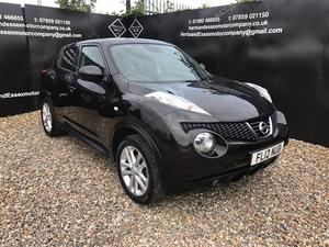 Nissan Juke v Acenta Premium 5dr