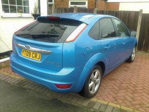 FORD FOCUS TITANIUM 1.6 X MODEL