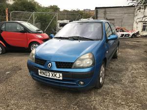 Renault Clio 1.5 Diesel BREAKING FOR PARTS in Newhaven |