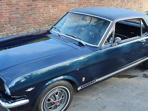 Ford Mustang  in Emsworth | Friday-Ad