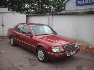 Mercedes-Benz E Class E220 Auto