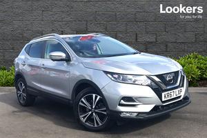 Nissan Qashqai 1.5 dCi N-Connecta (Glass Roof Pack) 5dr