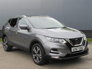 Nissan Qashqai 1.5 dCi N-Connecta [Glass Roof Pack] 5dr