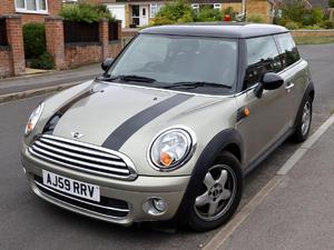  Mini Cooper diesel ONLY  MILES - reduced! in Calne