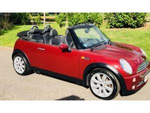 Mini Hatch Cooper  in Lightwater | Friday-Ad