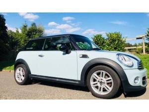 Mini Hatch Cooper  in Lightwater | Friday-Ad
