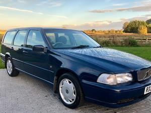 Volvo V Petrol 10V Automatic spares or repairs in