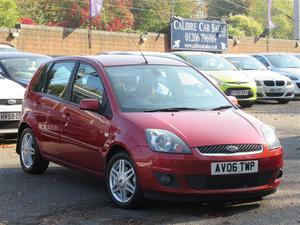 Ford Fiesta 1.6 Ghia 5dr - 1 Former Keeper, Leather Seats,