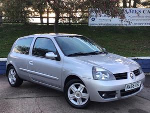 Renault Clio 1.2 hatch low tax low insurance