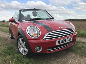 Superb Mini Convertible  in Knebworth | Friday-Ad
