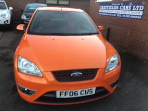 Ford Focus 2.5 ST-2 3d 225 BHP