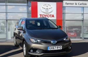 Toyota Auris 1.8 VVT-i HSD Business Edtion Touring Sports