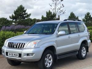 Toyota Landcruiser 3.0 LC3 8-SEATS D-4D 5d 164 BHP