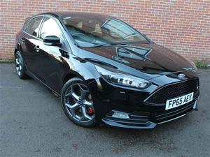 Ford Focus 2.0T EcoBoost ST-3 5 door