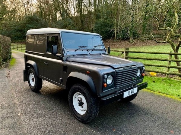 Land Rover Defender 90 Hard Top Td5 DRY STORED outstanding
