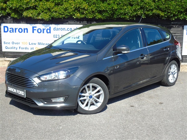 Ford Focus Zetec ps 5dr Auto