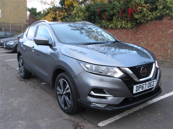 Nissan Qashqai 1.2 DIG-T N-CONNECTA [GLASS ROOF] 5DR XTRONIC