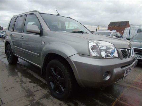 Nissan X-Trail 2.2 COLUMBIA DCI FULL SERVICE DRIVES WELL