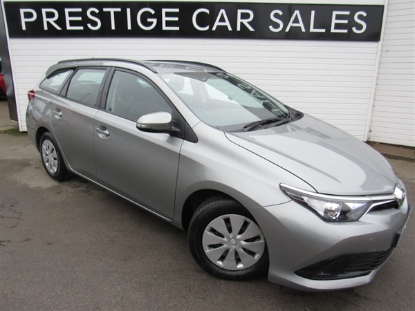 Toyota Auris 1.4 D-4D Active Touring Sports (s/s) 5dr