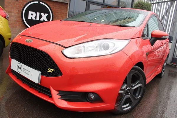 Ford Fiesta 1.6 ST-3 5d-1 OWNER FROM NEW-HALF LEATHER