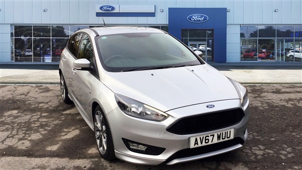 Ford Focus 1.0 Ecoboost 125 St-Line Navigation 5Dr Petrol