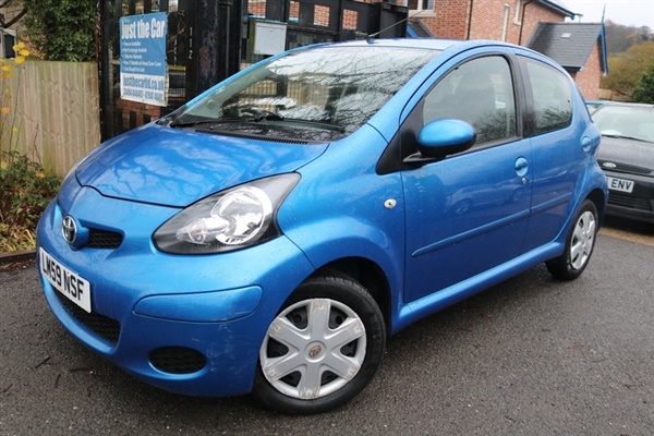 Toyota Aygo 1.0 VVT-I BLUE MM Semi Auto