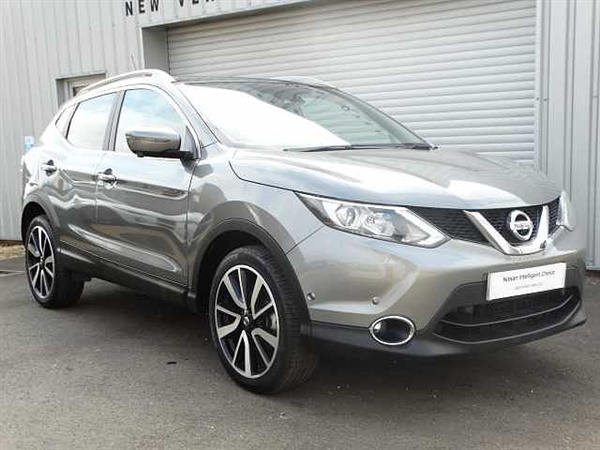 Nissan Qashqai 1.5dci Tekna with Glass Roof