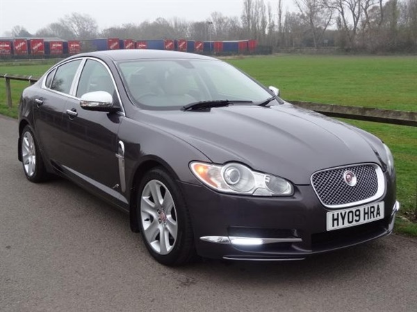 Jaguar XF 2.7 TD Premium Luxury 4dr Auto