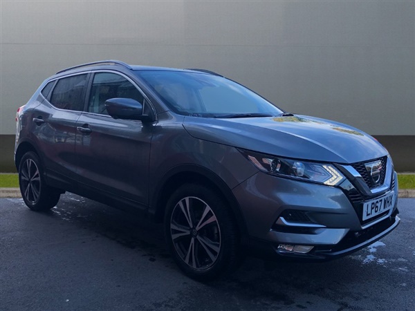 Nissan Qashqai 1.2 DiG-T N-Connecta [Glass Roof Pack] 5dr