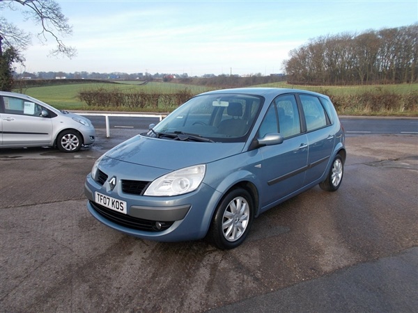 Renault Scenic 1.6 VVT Dynamique 5dr