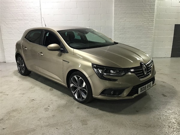 Renault Megane 1.2 TCe Signature Nav Hatchback 5dr Petrol