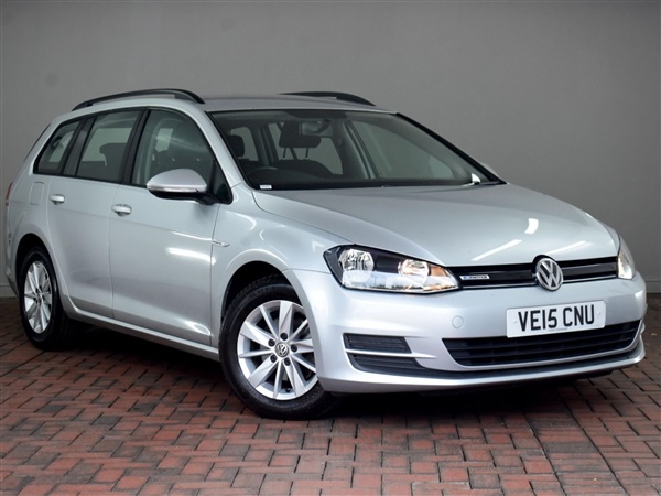 Volkswagen Golf 1.6 TDI 110 BlueMotion [Cruise Control,