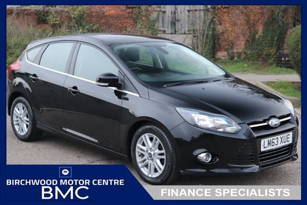 Ford Focus 1.0 TITANIUM 5d 99 BHP