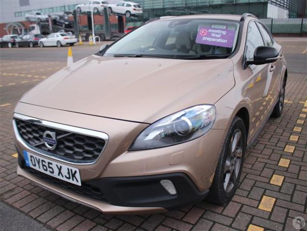 Volvo V40 Cross Country 2.0 D Lux Nav 5dr Gea Auto