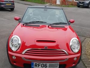 Mini Convertible  with LEATHER seats -CHILI & VIS PACK