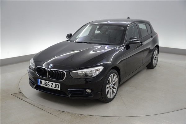 BMW 1 Series 120i Sport 5dr - MEMORY SEAT - PARKING SENSORS