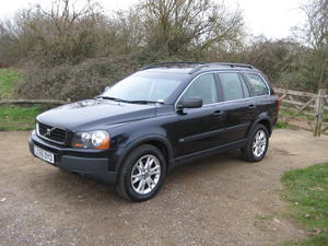 VOLVO XC90 D5 AUTOMATIC  ONE OWNER in Midhurst |