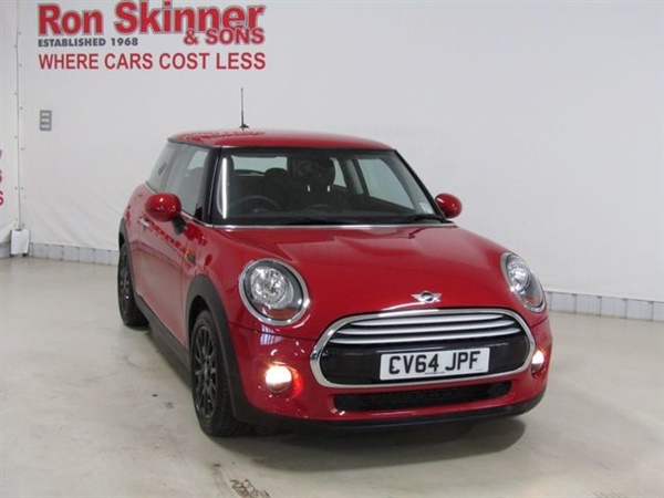 Mini Hatch 1.5 COOPER 3d 134 BHP with Black Alloys