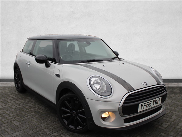 Mini Hatch 1.5 Cooper 3dr [Chili/Media Pack XL]