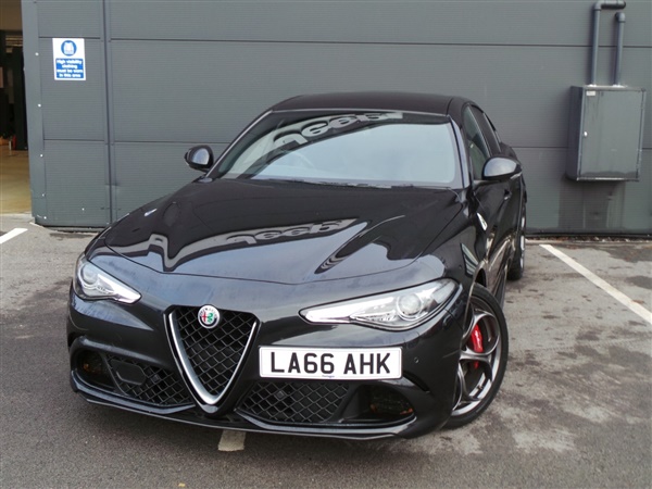 Alfa Romeo Giulia 2.9 V6 BITURBO QUADRIFOGLIO Auto