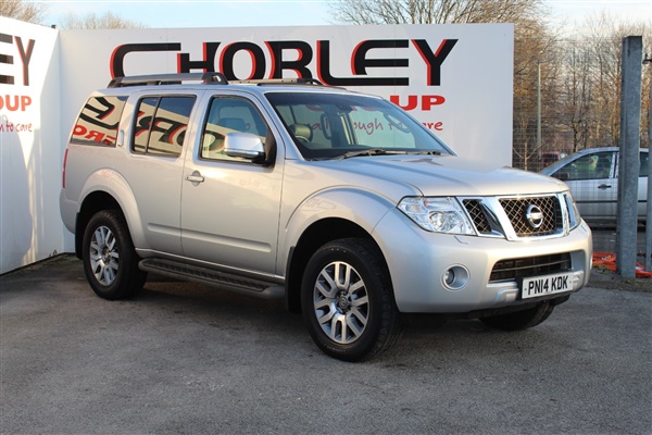 Nissan Pathfinder 2.5 dCi Tekna 5dr