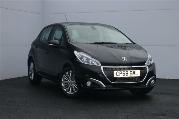 Peugeot 208 HATCHBACK  SIGNATURE 5dr Manual